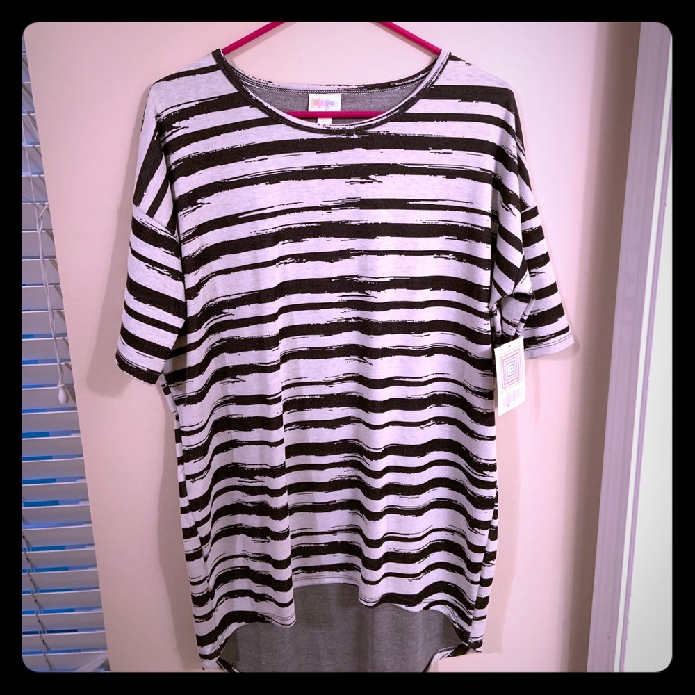 LuLaRoe black and white jacquard Irma XXS NWT